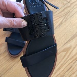 Tory Burch Flat Leather Sandal with Strap - Size 5 - Black